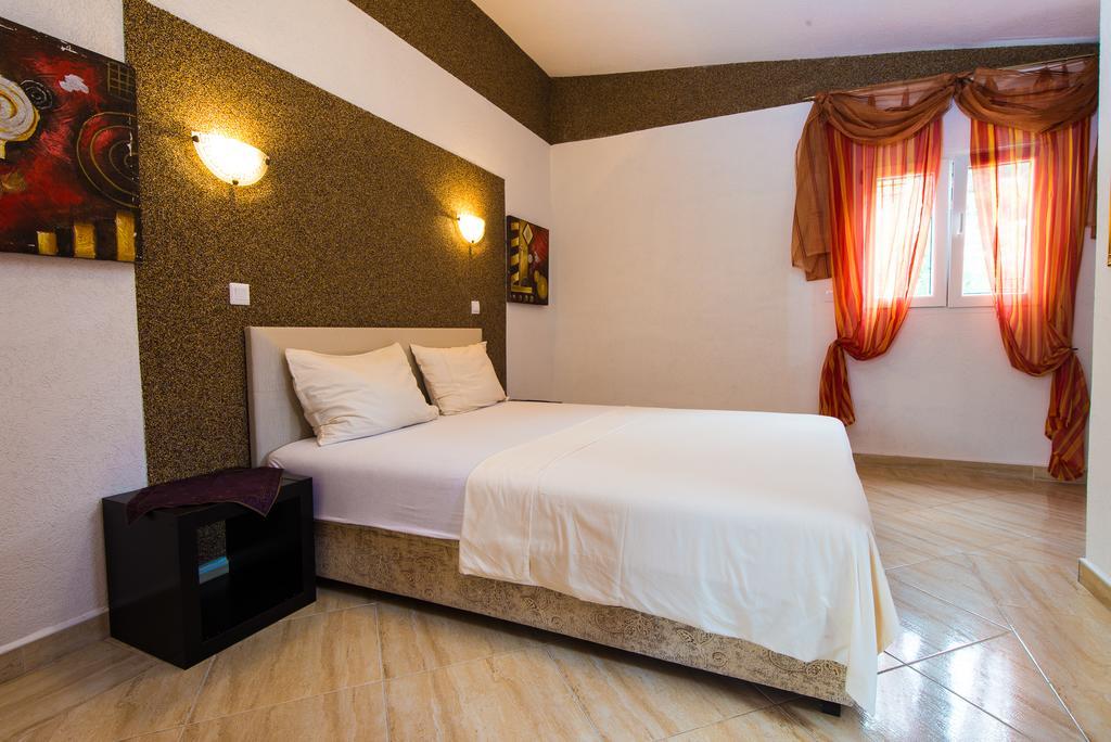 Hotel Wellness & Spa Angelo Gabriel Petrovac Luaran gambar