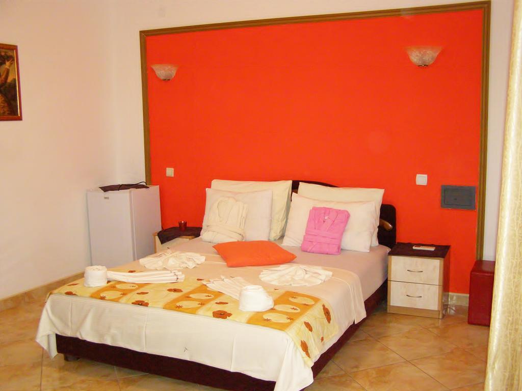 Hotel Wellness & Spa Angelo Gabriel Petrovac Luaran gambar