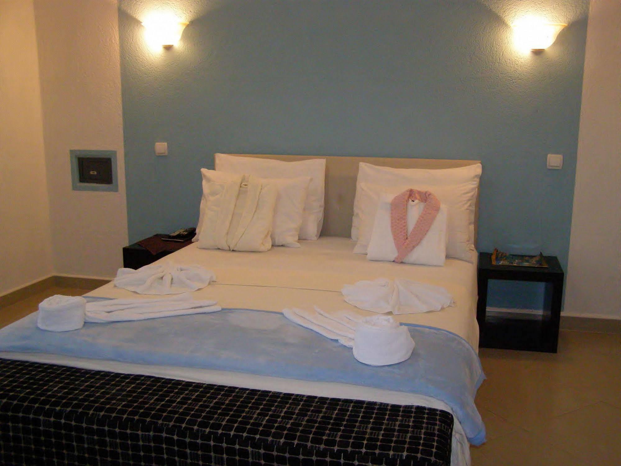 Hotel Wellness & Spa Angelo Gabriel Petrovac Luaran gambar