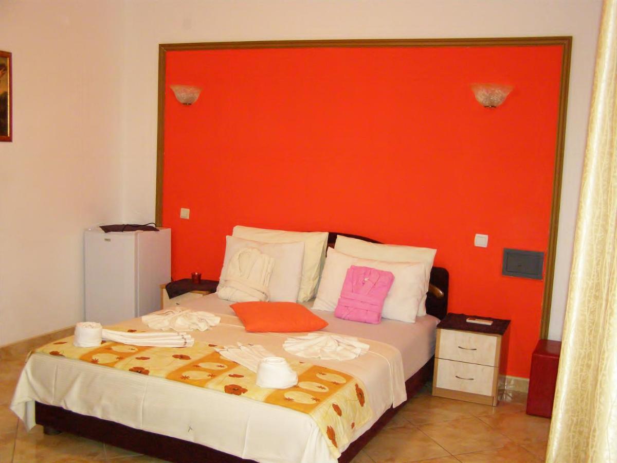 Hotel Wellness & Spa Angelo Gabriel Petrovac Luaran gambar